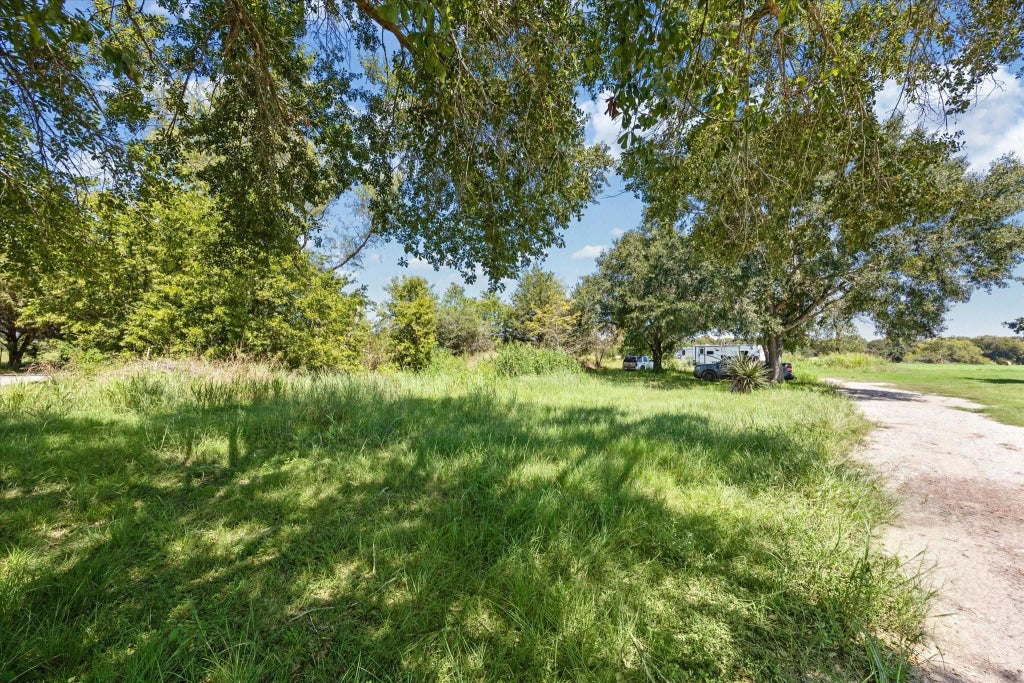 Klaus Road, Pattison