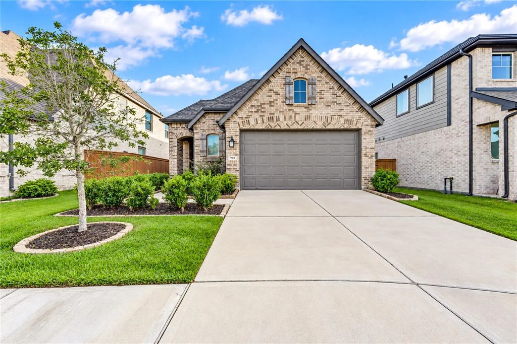 920 Pismo Creek Lane, Katy