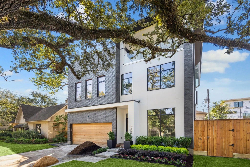 2205 North Boulevard, Houston