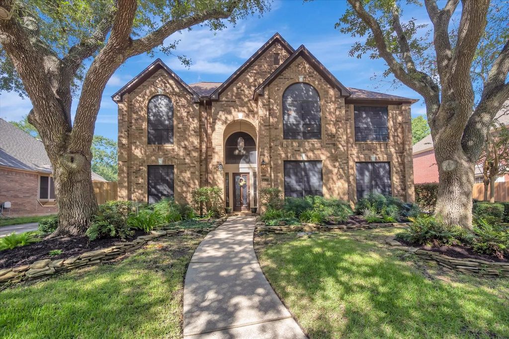 16531 Town Lake Court, Pasadena