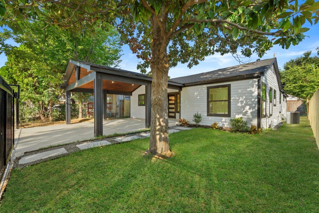 1630 1/2 Tabor Street, Houston