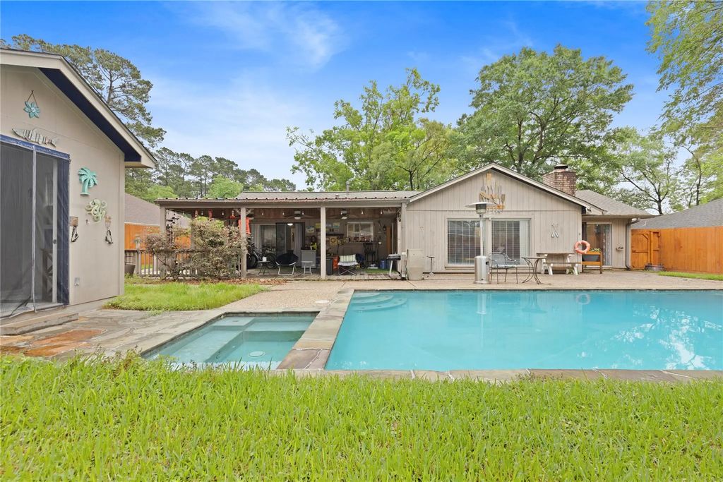 412 Burning Tree Drive, Huntsville