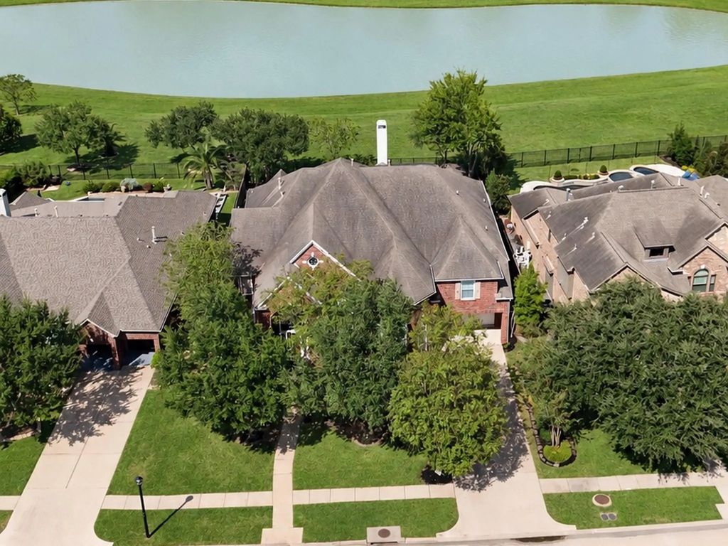 12103 Cypress Creek Lakes Drive, Cypress