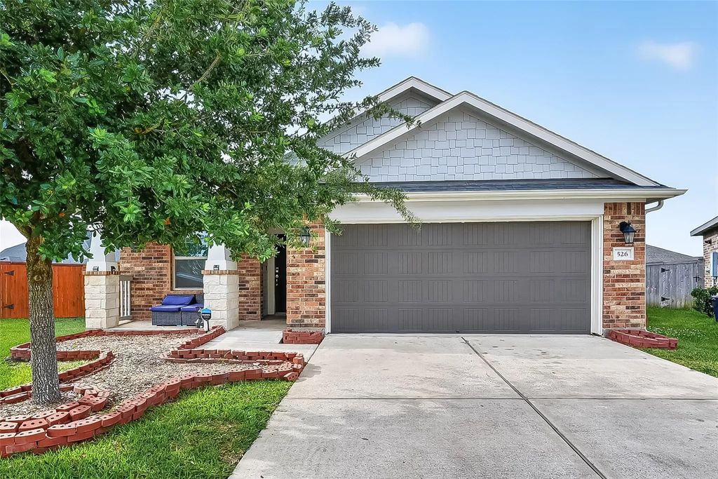 526 Heron Bay Circle, La Porte