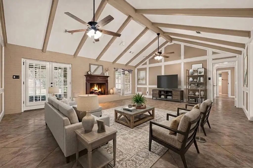 1650 White Oak Creek Drive, Conroe