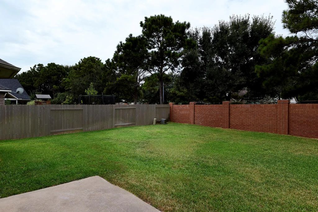 4702 Lawton Bend Lane E, Katy