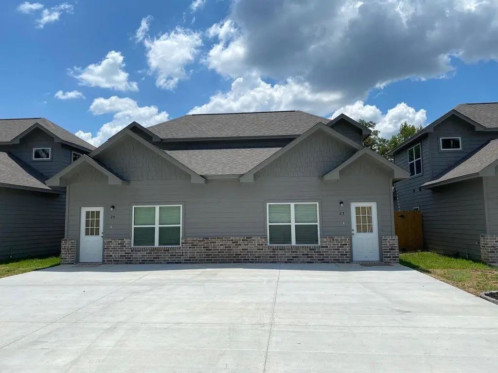 23090 E Wildwood Road 42, Porter