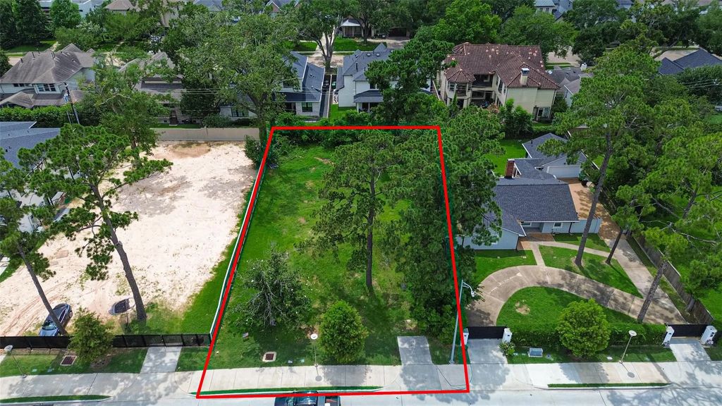 12715 Memorial Drive, Houston