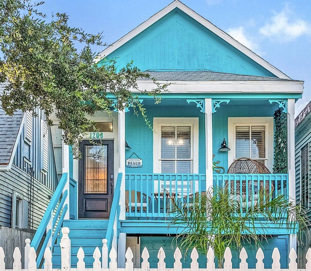 1208 Avenue K, Galveston