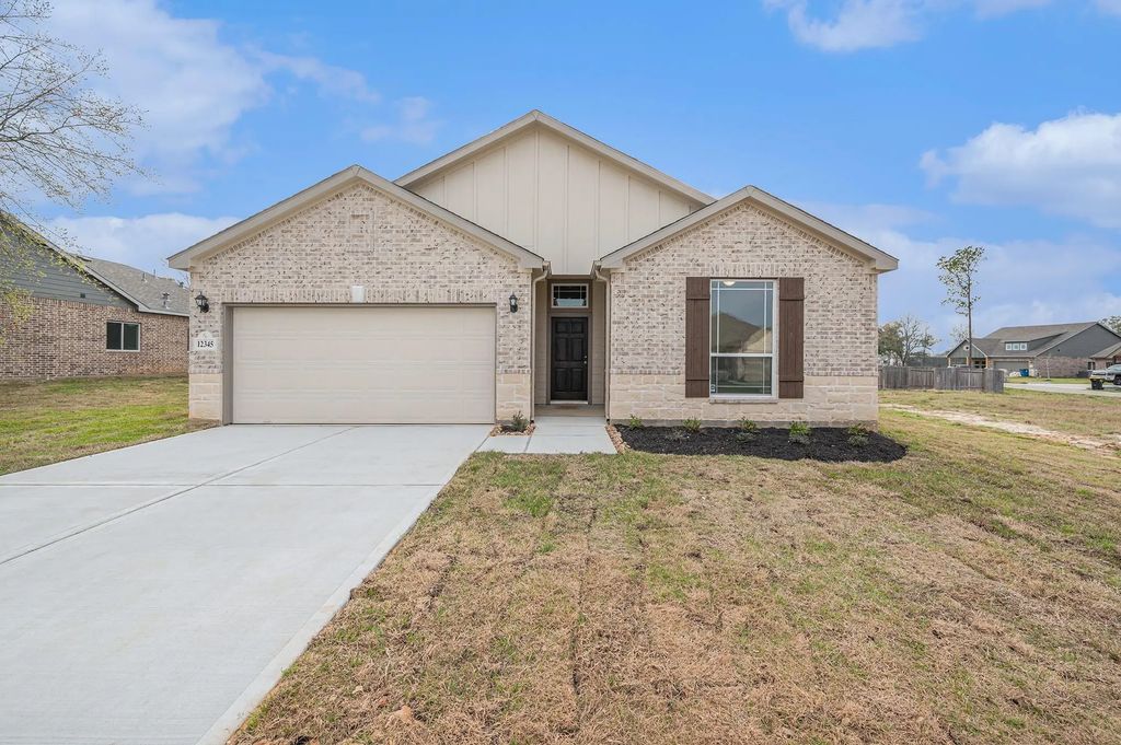 12408 Hackberry Dr, Willis