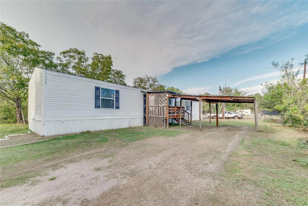 232 S Kerr Road, Wharton