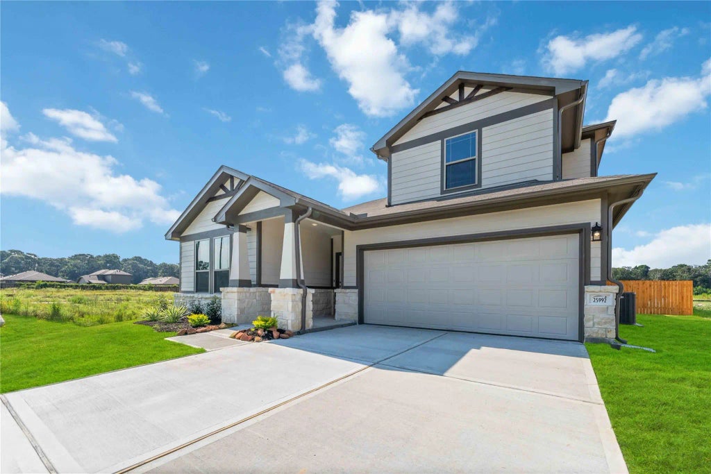 25992 Liberation Road, Cleveland