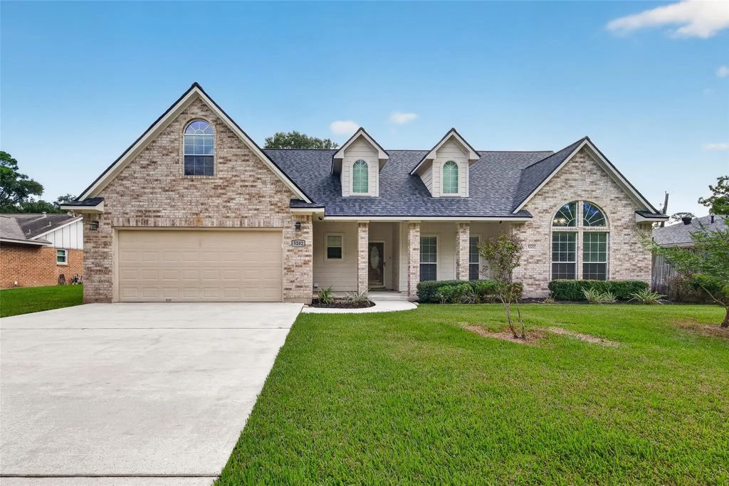 5202 Timber Ridge Street, Baytown
