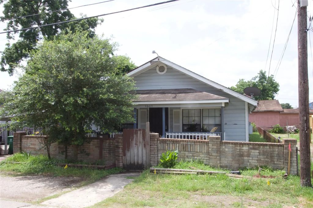 4604 Octavia Street, Houston