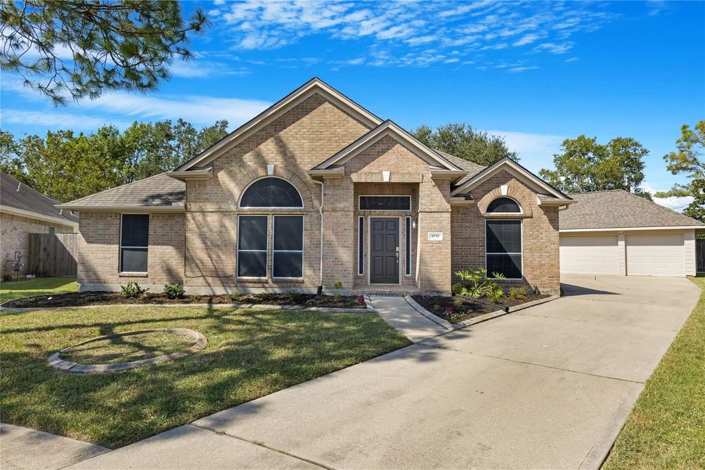 4531 Williamhurst Lane, League City