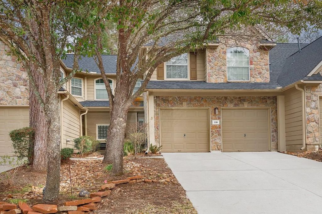 110 N Valley Oaks Circle, The Woodlands