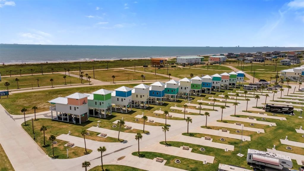 732 Seaside Drive, Crystal Beach