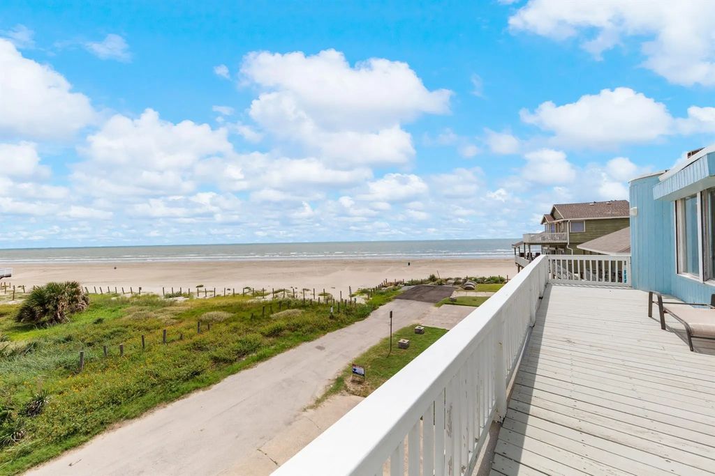 12628 W Ventura Drive, Galveston