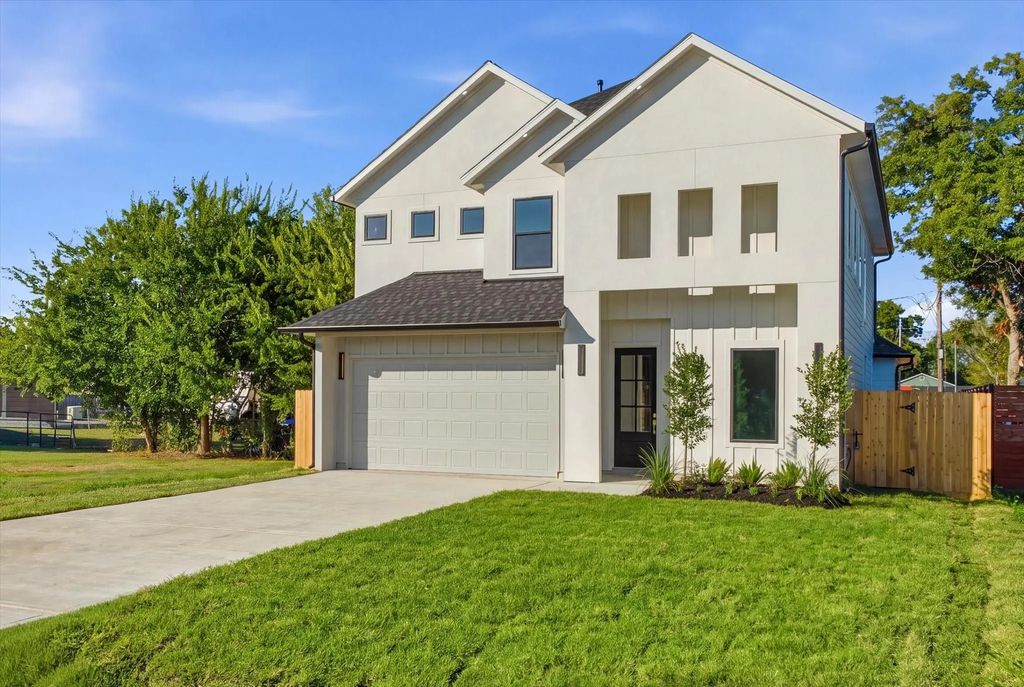 114 S Carroll Street, La Porte