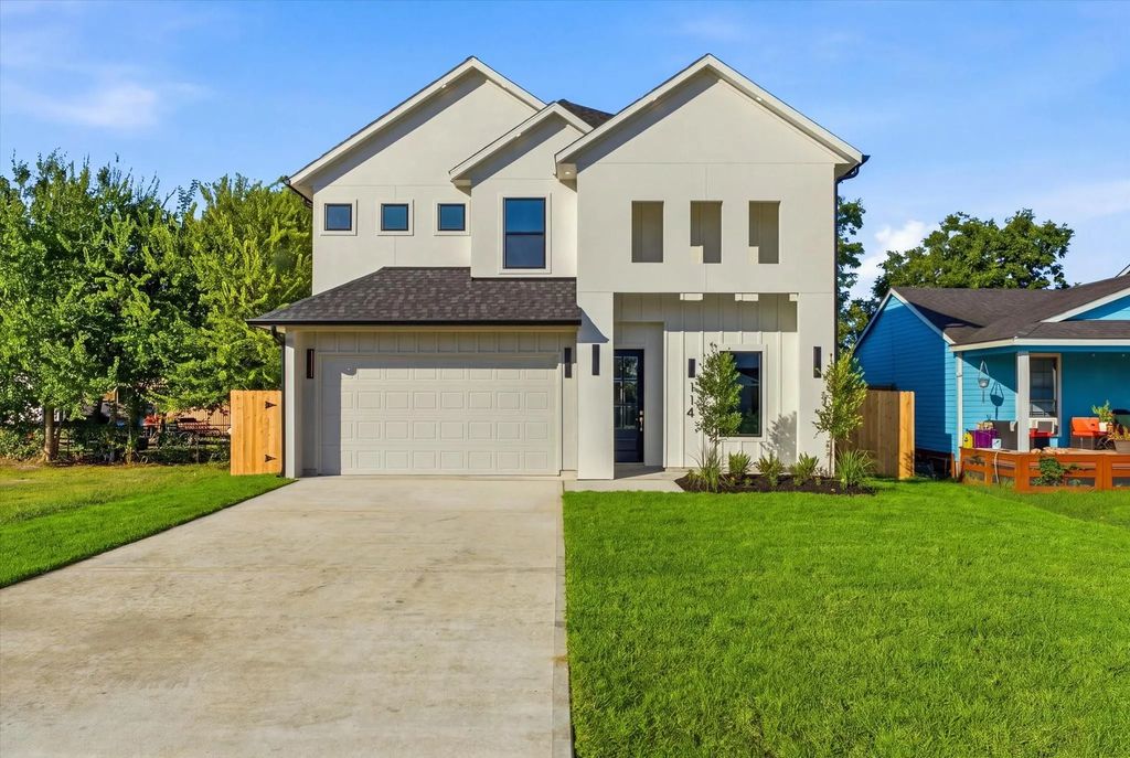 114 S Carroll Street, La Porte