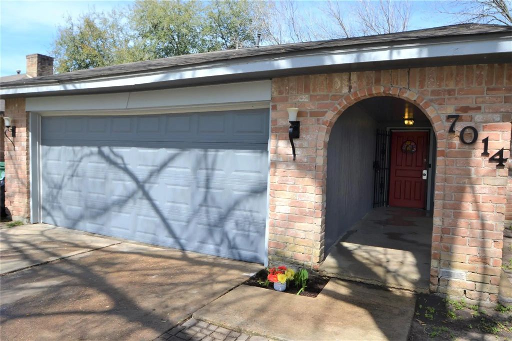 7014 Dickson Way, Missouri City
