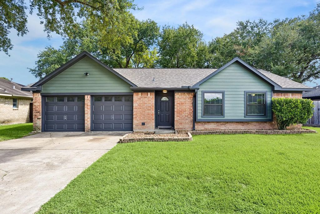 1605 Cypress Hollow Street, Pearland