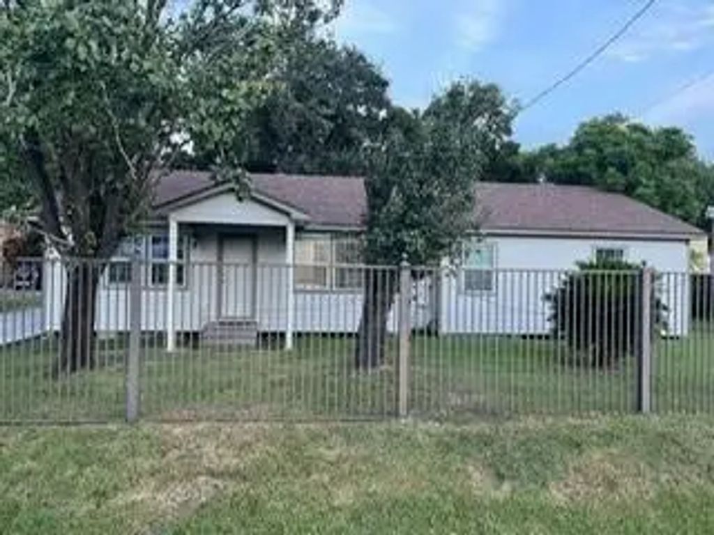 8518 Berwyn Drive, Houston