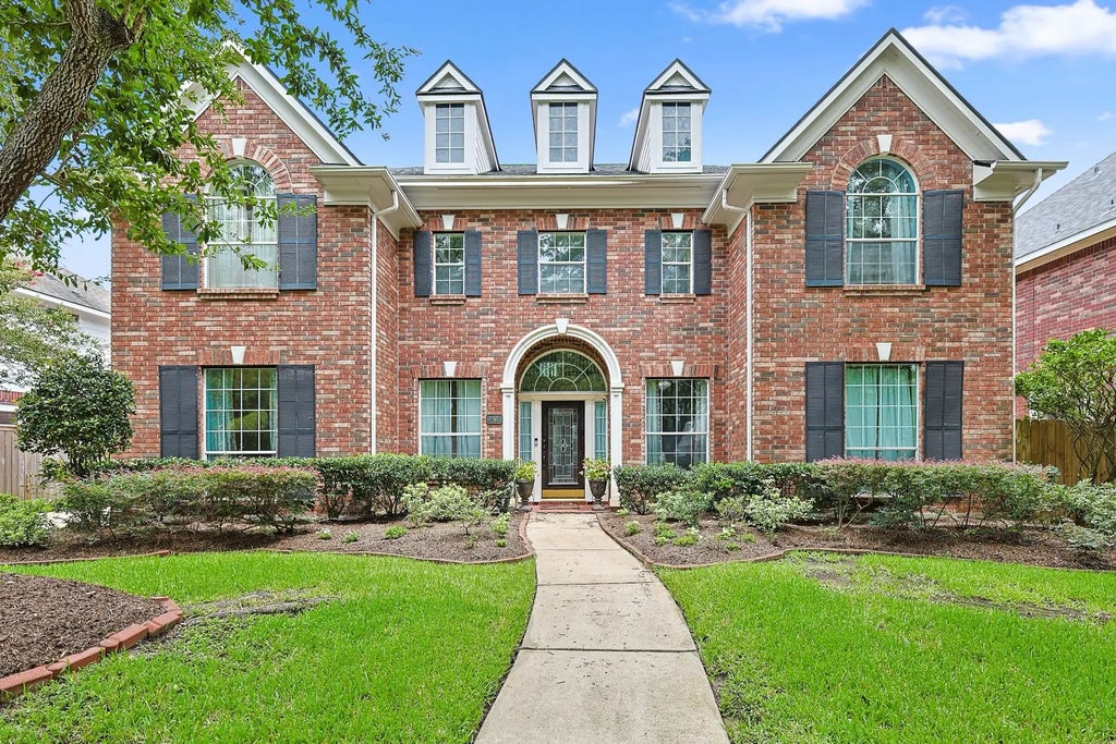 1415 Meadow Hill Drive, Sugar Land