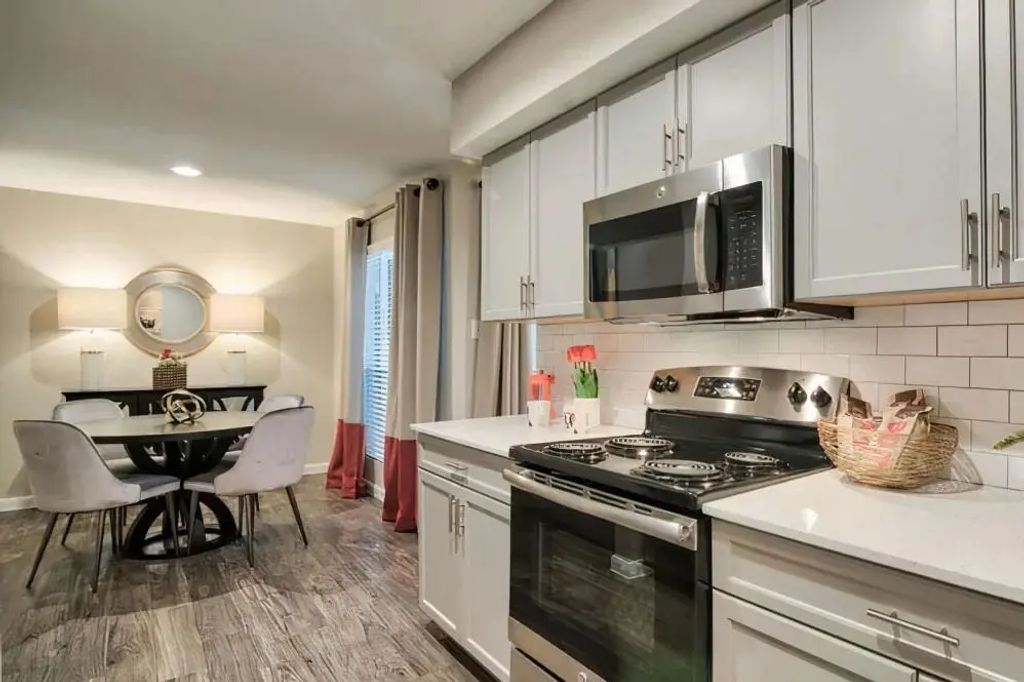 11800 Grant Road 5716, Cypress