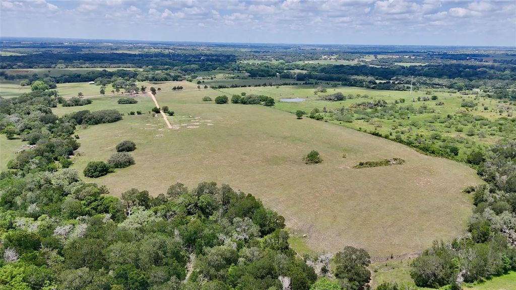 2116 Langdon Road, Weimar