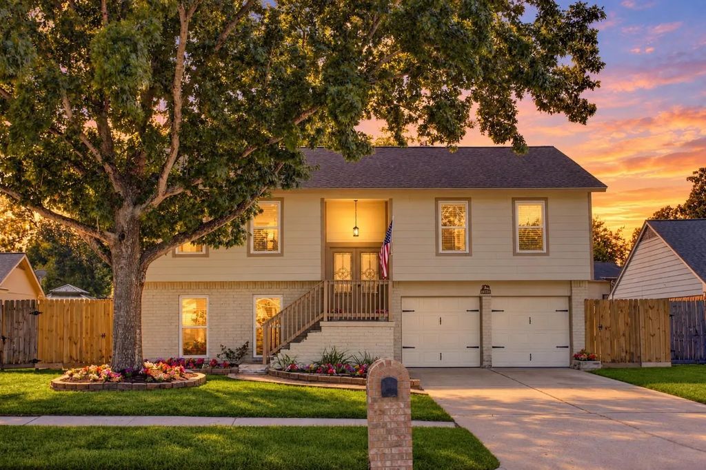15334 Bratten Lane, Houston