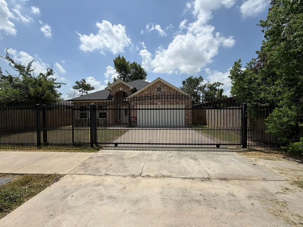 9426 Nyssa Street, Houston