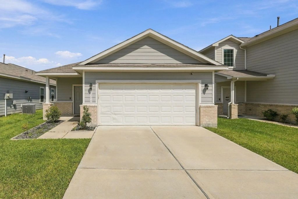 25411 Northpark Lake Drive, Porter
