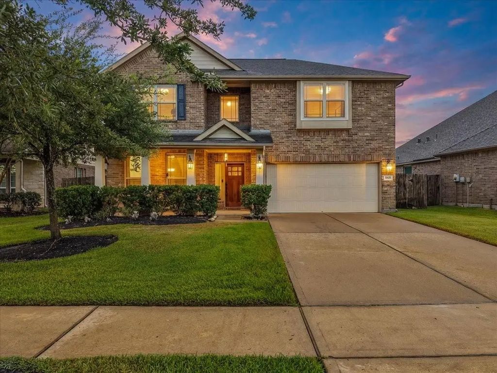 18111 Russett Green Drive, Tomball
