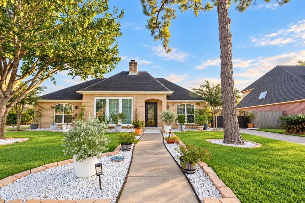 15035 Vistamont Drive, Houston