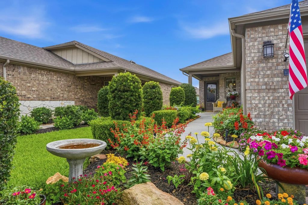 410 Thistle Thorn Drive, The Woodlands