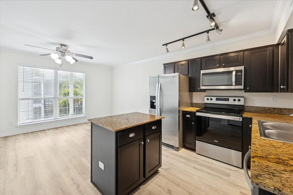 300 Pecore Street 29, Houston