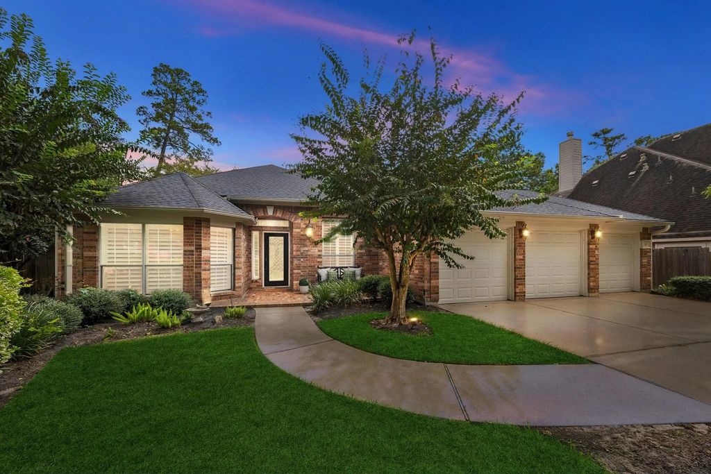 11 S Concord Valley Place, The Woodlands