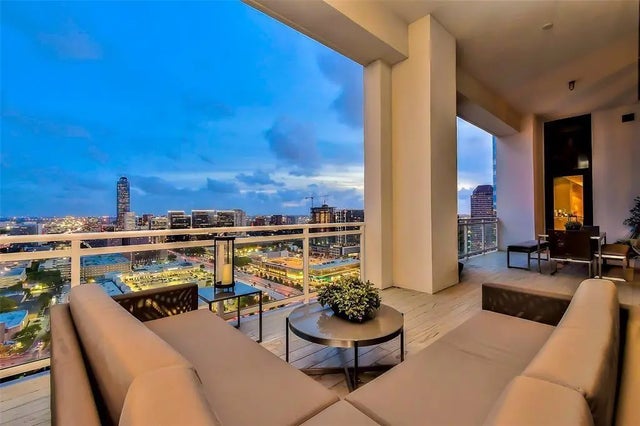 1409 Post Oak 2503, Houston