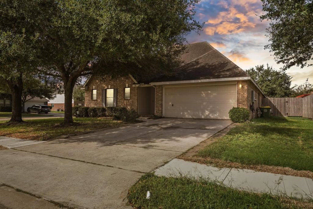 3808 Parry Court, Pearland
