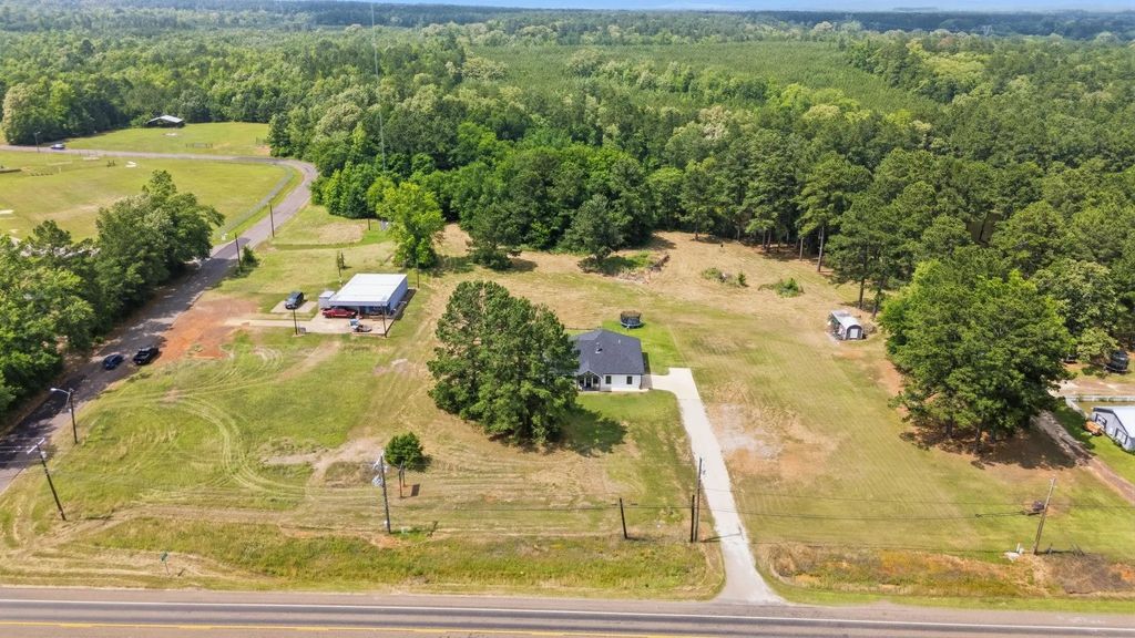 10374 St Hwy 204, Cushing