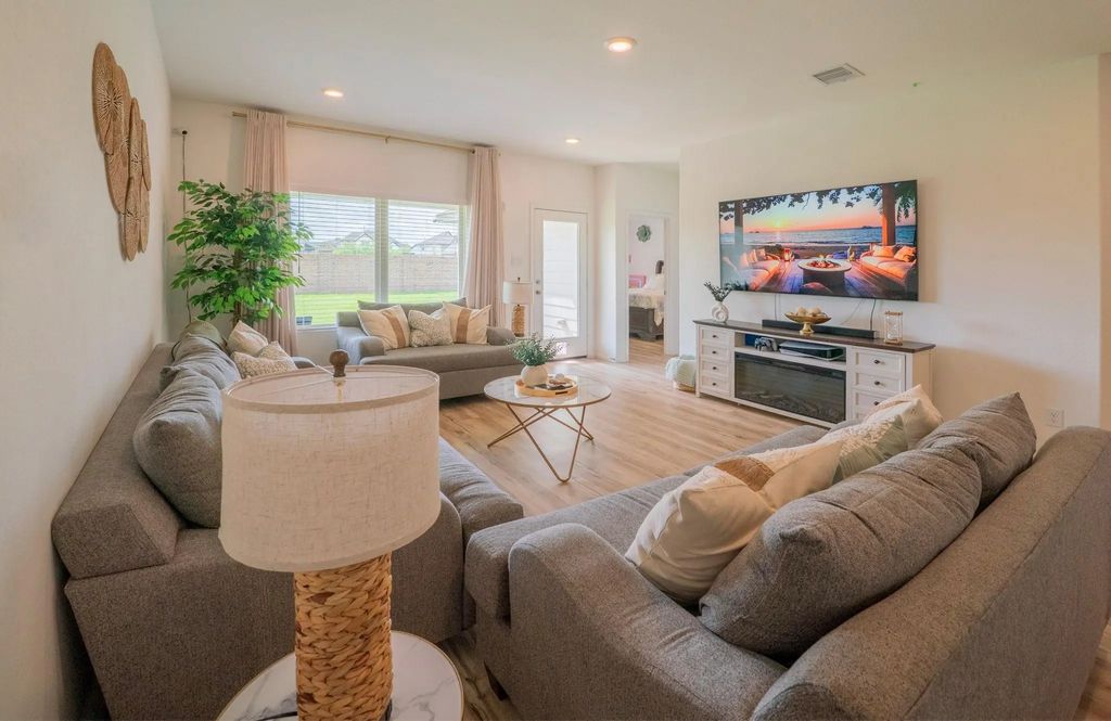 8658 Flamingo Bay Lane, Cypress