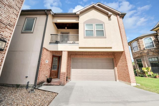 11045 Upland Forest Drive, Houston
