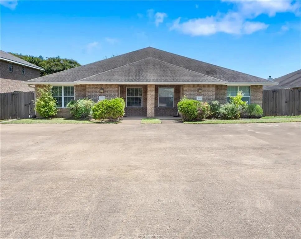 3611 Oldenburg Court, College Station