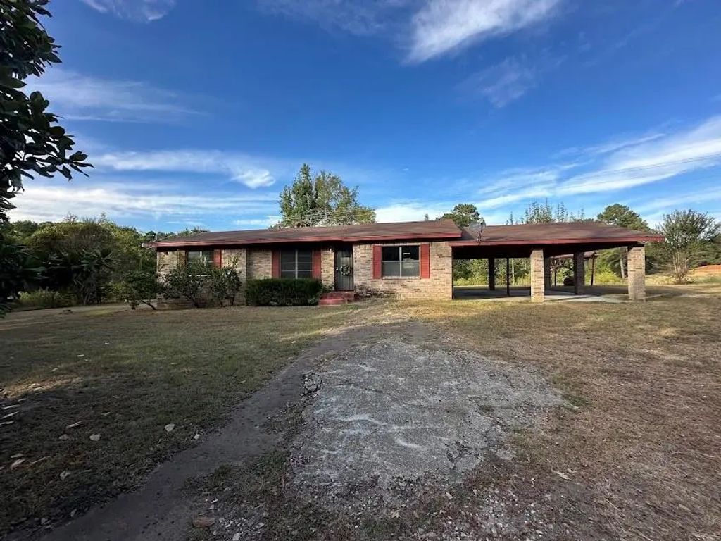 5724 State Highway 154, Marshall