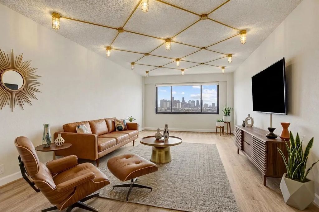1400 Hermann Drive 15d, Houston