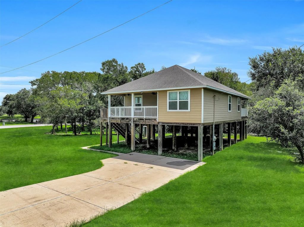 11930 Bastrop Beach Road, Angleton