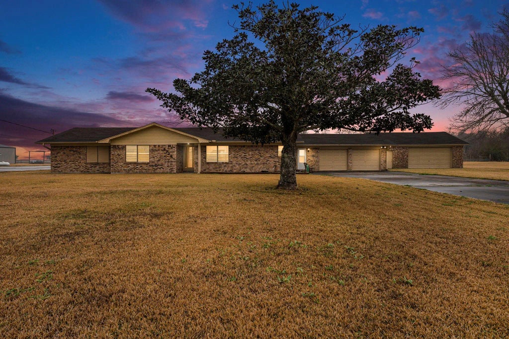 5725 Highland Road, Santa Fe