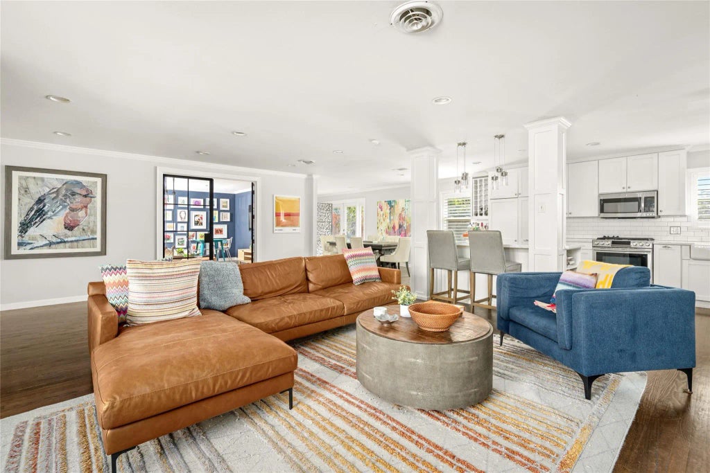 5423 Dumfries Drive, Houston