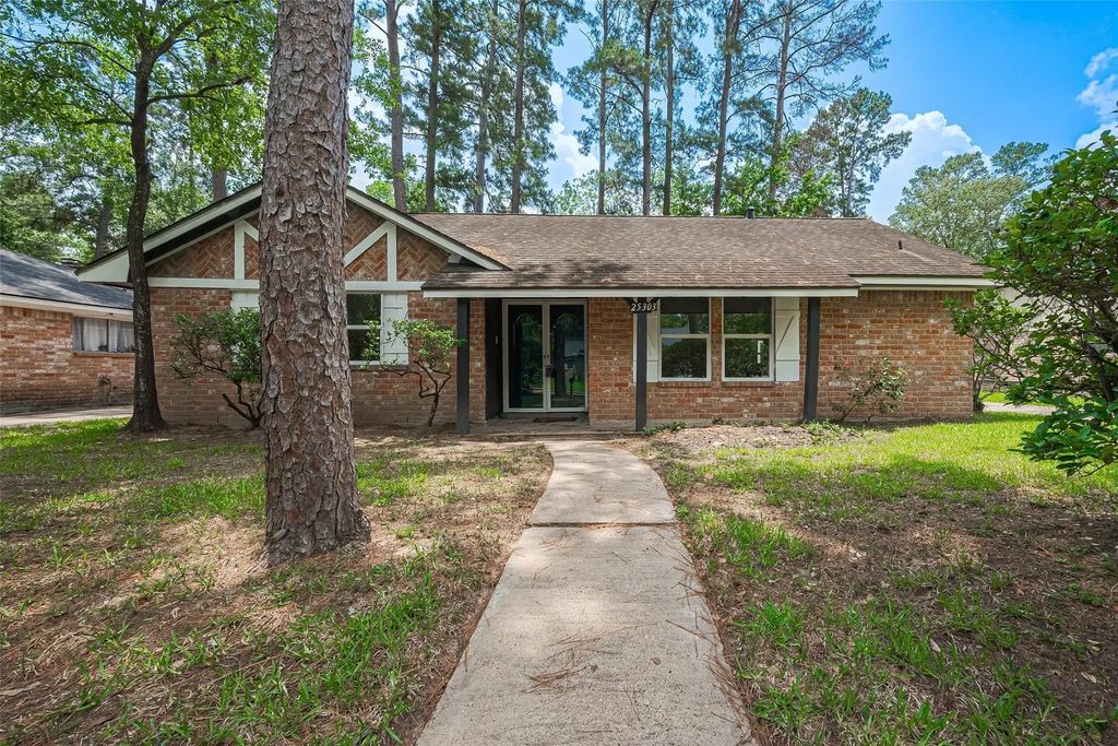 25303 Lynbriar Lane, Spring